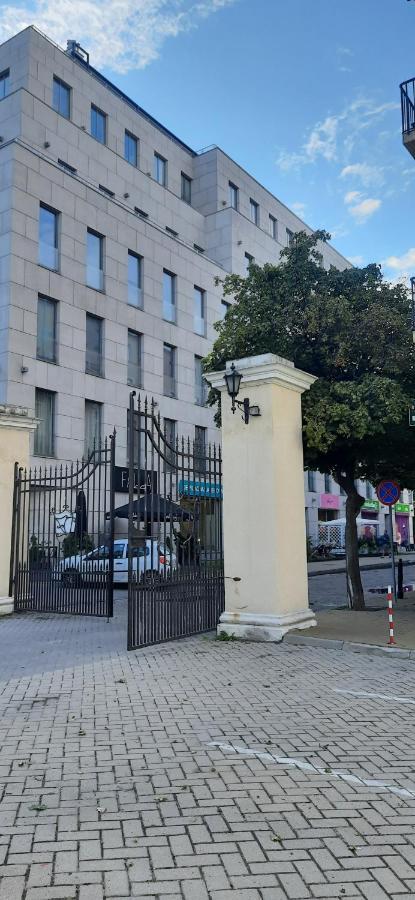Mansarda Ogrod Saski Centrum Csk Zwirki I Wigury Lublin Buitenkant foto