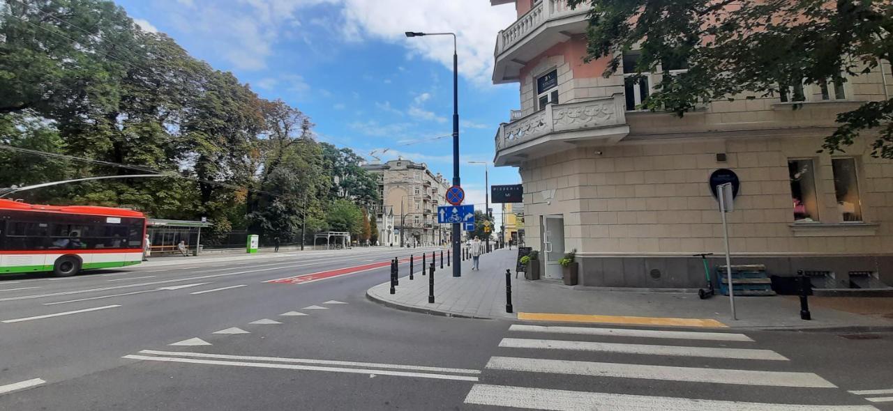 Mansarda Ogrod Saski Centrum Csk Zwirki I Wigury Lublin Buitenkant foto